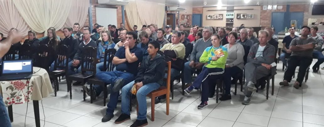 Palestra da Santa Helena Sementes reúne produtores de Rio Fortuna/SC