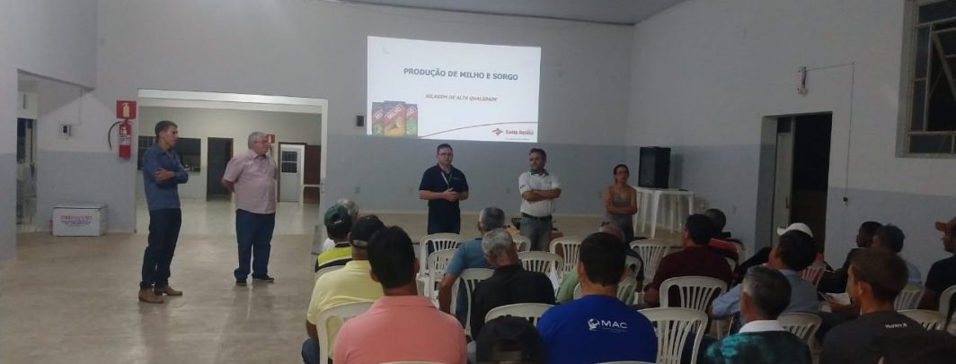 Santa Helena Sementes realiza Palestra em Japaraíba /MG