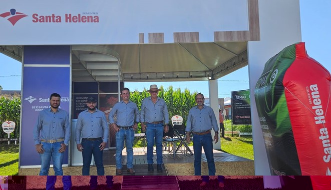 Santa Helena Participa da 14° AGROTECNOLEITE em Morrinhos GO